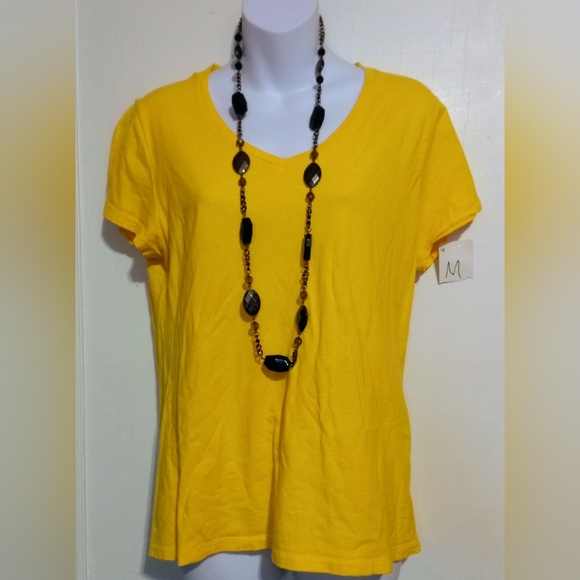 🛍️ BUNDLE ONLY🛍️Hanes Yellow V-Neck T-Shirt - Picture 1 of 6